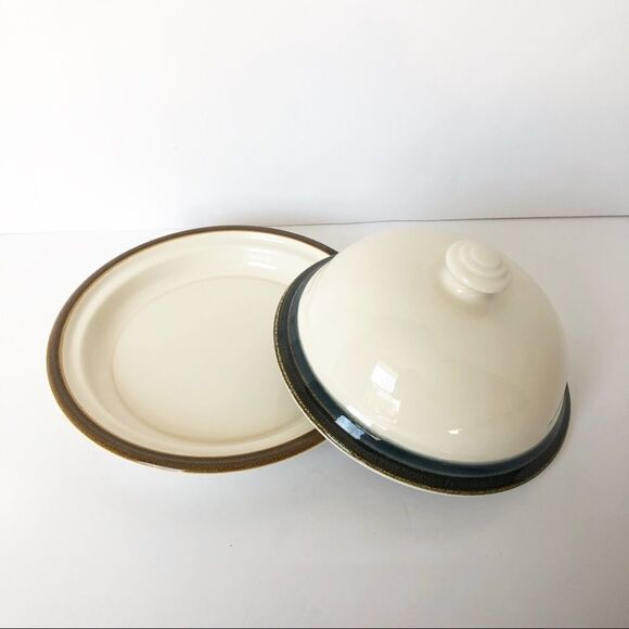 Pfaltzgraff bowl with dome cover - Picture 1 of 5